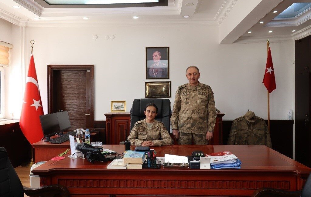 Jandarmadan çocuklara 23 Nisan etkinliği Erzincan İl Jandarma Komutanlığınca çocuklara yönelik 23 Nisan etkinlikleri düzenlendi.