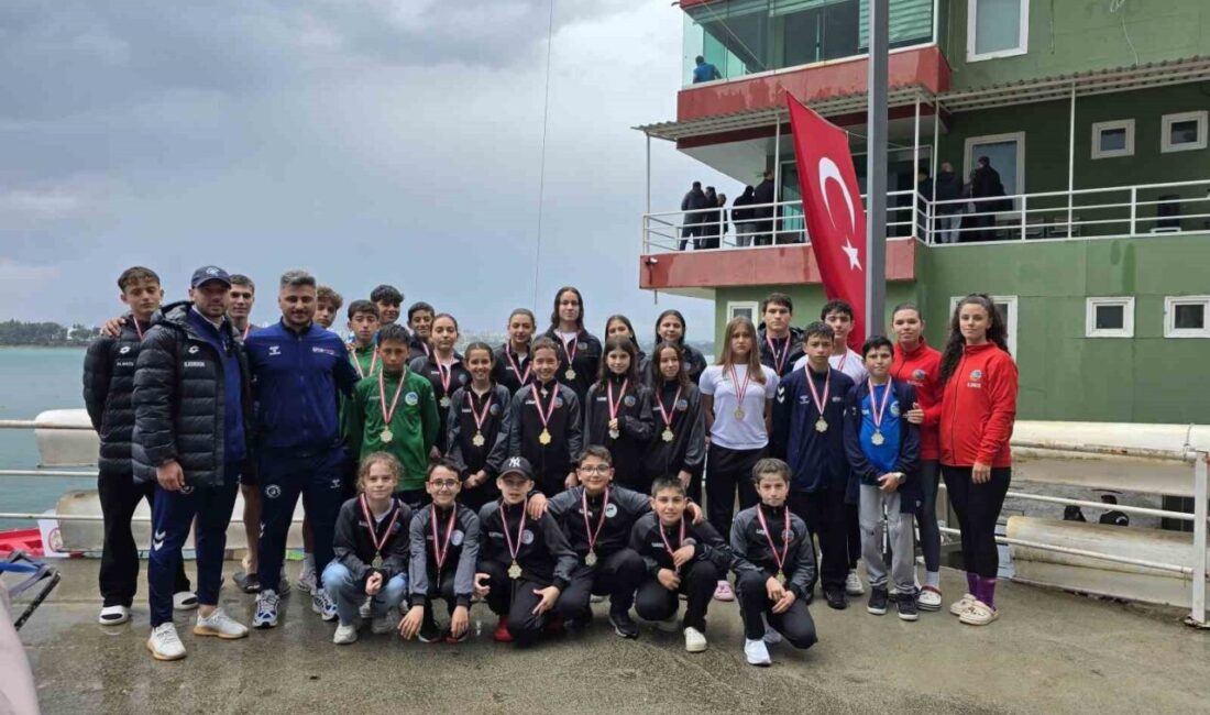 Kağan Ege Baran’ın hatırası için kürek çektiler Sakarya Büyükşehir Belediyesi Kano sporcuları, Kağan Ege Baran anısına düzenlenen