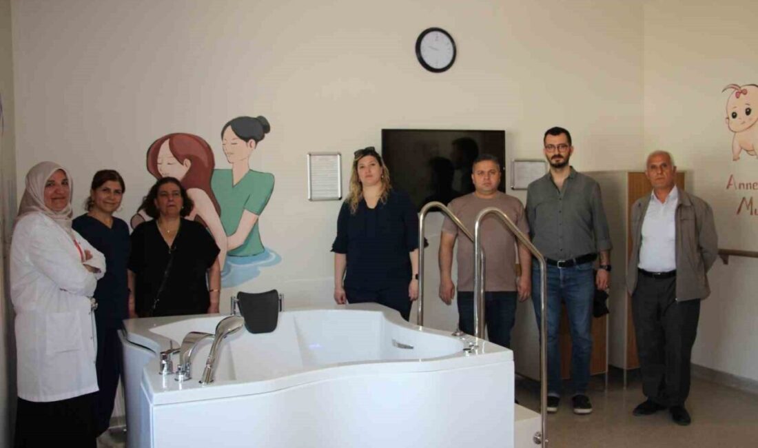Kahta Devlet Hastanesi yetkilileri Elazığ’da suda doğum ünitesini inceledi Adıyaman’ın Kahta İlçe Devlet Hastanesi yetkilileri Fethi Sekin Şehir Hastanesi