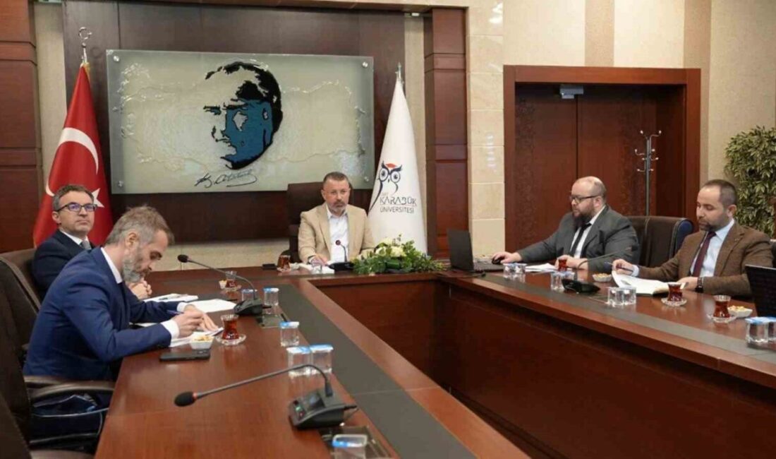 KAPGEM, toplumsal sorunlara bilimsel çözümler üretiyor Karabük Üniversitesi bünyesinde faaliyet gösteren Kamu Politikaları Araştırma ve Geliştirme