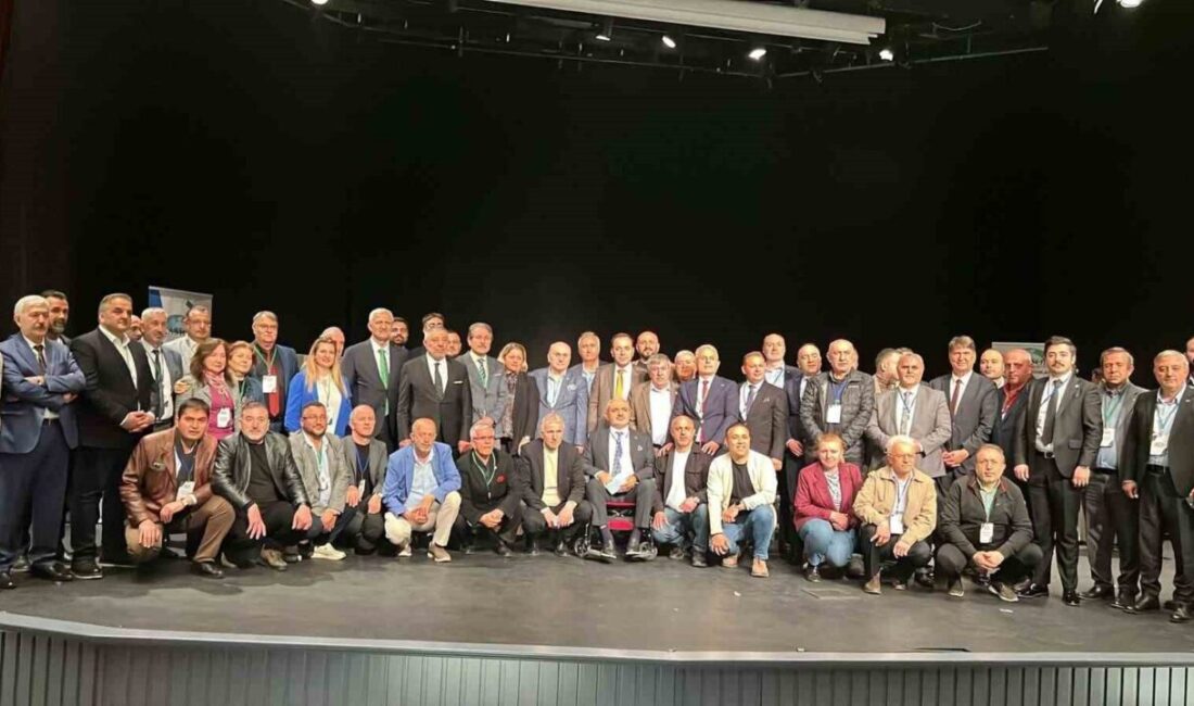 Karadeniz Tüm Sivil Toplum Kuruluşları Konfederasyonu’nda Şatıroğlu Dönemi Başladı İstanbul’da düzenlenen 8. Olağan Seçimli Genel Kurul’da, iki adayın yarıştığı