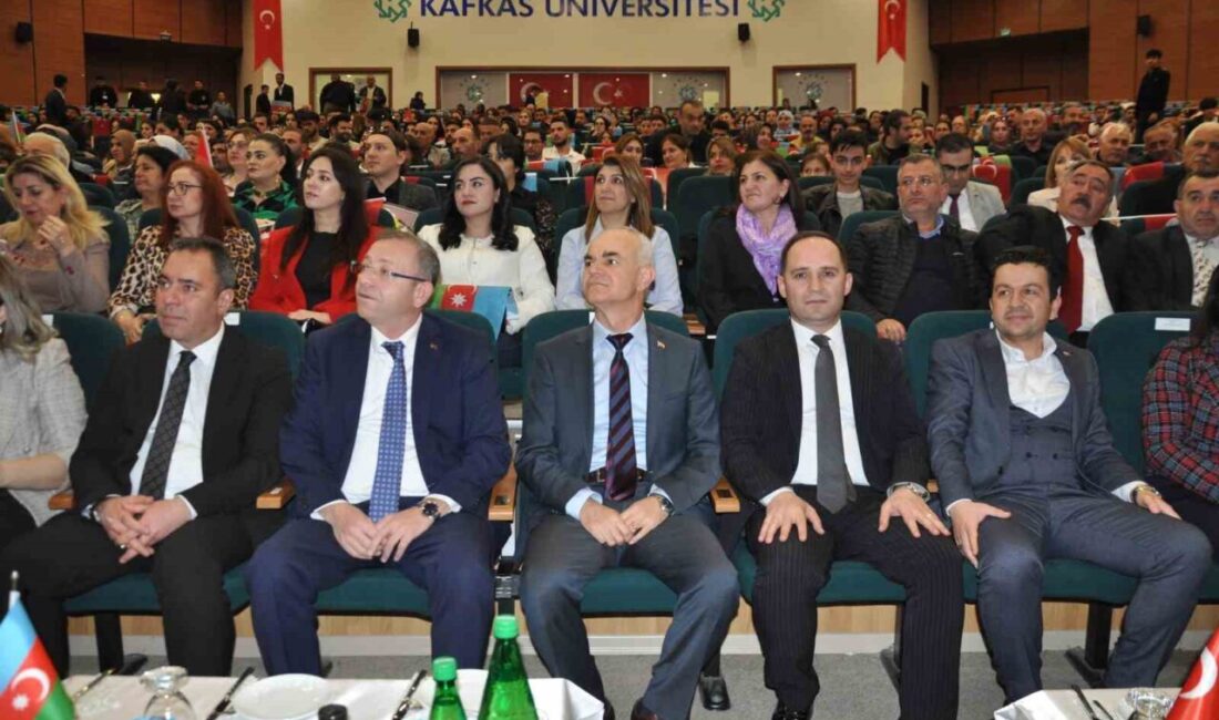 Kars’ta “Azerbaycan-Türkiye Kültür Buluşması” renkli görüntülere sahne oldu Kars’ta Azerbaycan Türkiye Kültür Buluşmaları renkli görüntülere sahne oldu. Konservatuar