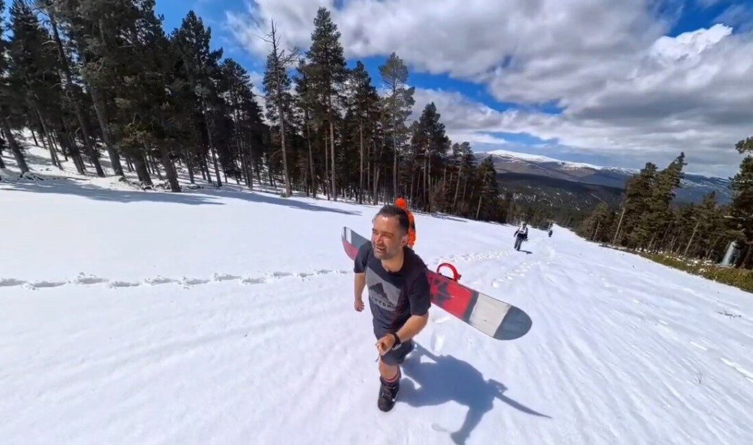 Kars’ta bahar ortasında snowboard keyfi Türkiye’nin birçok kentinde yaza hazırlık yapılırken, Sarıkamış ise nisan ayının