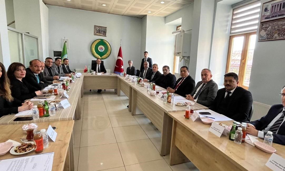 Kars’ta Koruma Kurulu Nisan ayı toplantısı yapıldı Kars Koruma Kurulu’nun Nisan ayı toplantısı Cumhuriyet Başsavcısı Mehmet Çepni’nin