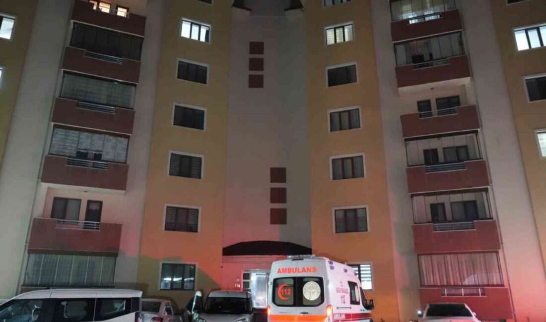 Kastamonu’da koku üzerine girilen evde yaşlı kadının cesedi bulundu Kastamonu’da kötü kokuların gelmesi üzerine itfaiyenin yardımıyla girilen evde 85