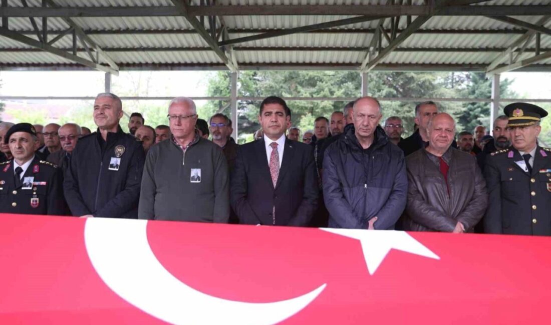 Kıbrıs Gazisi son yolculuğuna uğurlandı DÜZCE(İHA) – Düzce’de vefat eden Kıbrıs Barış Harekatı gazisi Fuat
