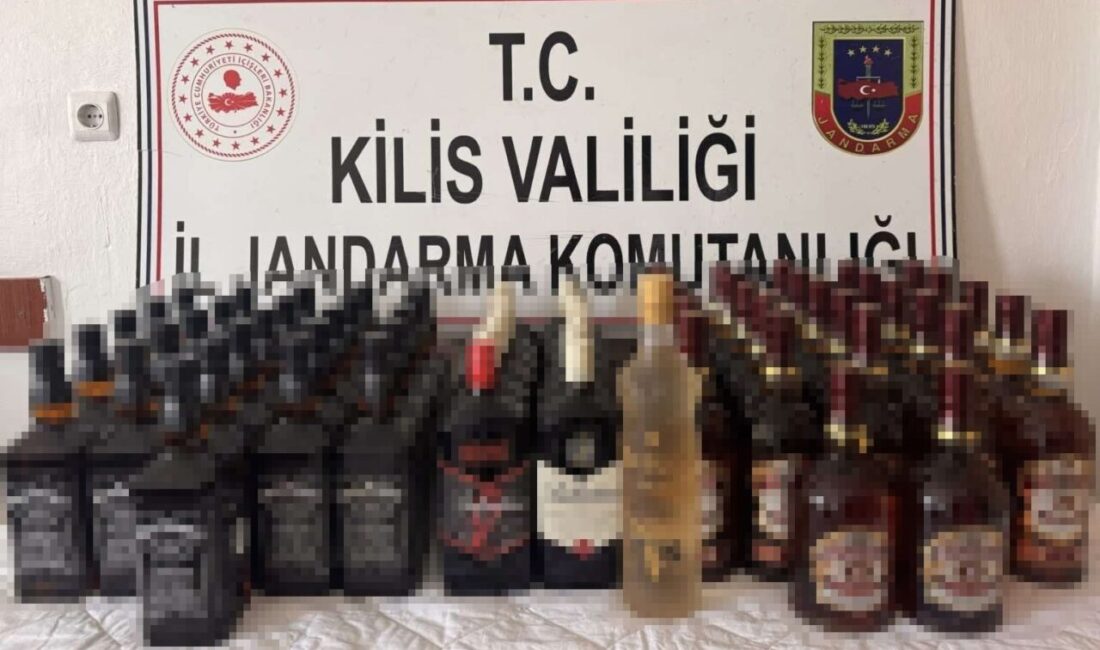 Kilis’te 68 şişe gümrük kaçağı alkol ele geçirildi: 1 gözaltı Kilis’te jandarma ekiplerince yol kontrolünde durdurulan araçta 68 şişe gümrük