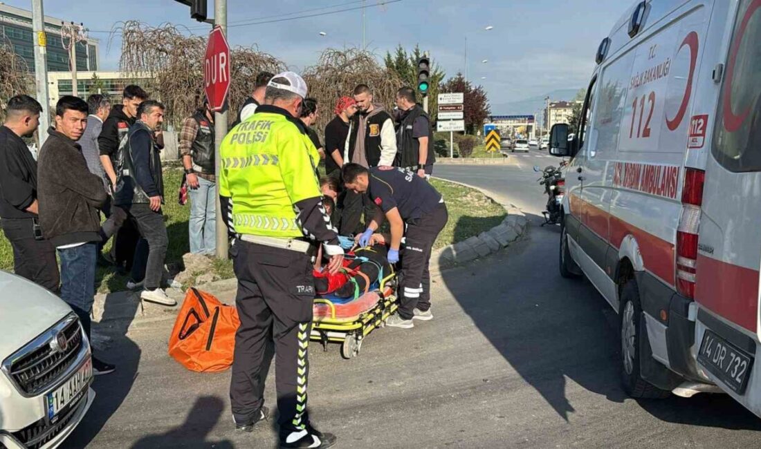 Kırmızı ışıkta geçen cip motosiklete çarptı: 1 yaralı Bolu’da D-100 karayolunda kırmızı ışık ihlali yapan cipin çarptığı motosiklet,