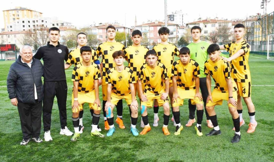 Kocasinan Şimşekspor şampiyon oldu Kayseri U15 Ligi Play-Off ilk maçında Kocasinan Şimşekspor, rakibi Kayseri