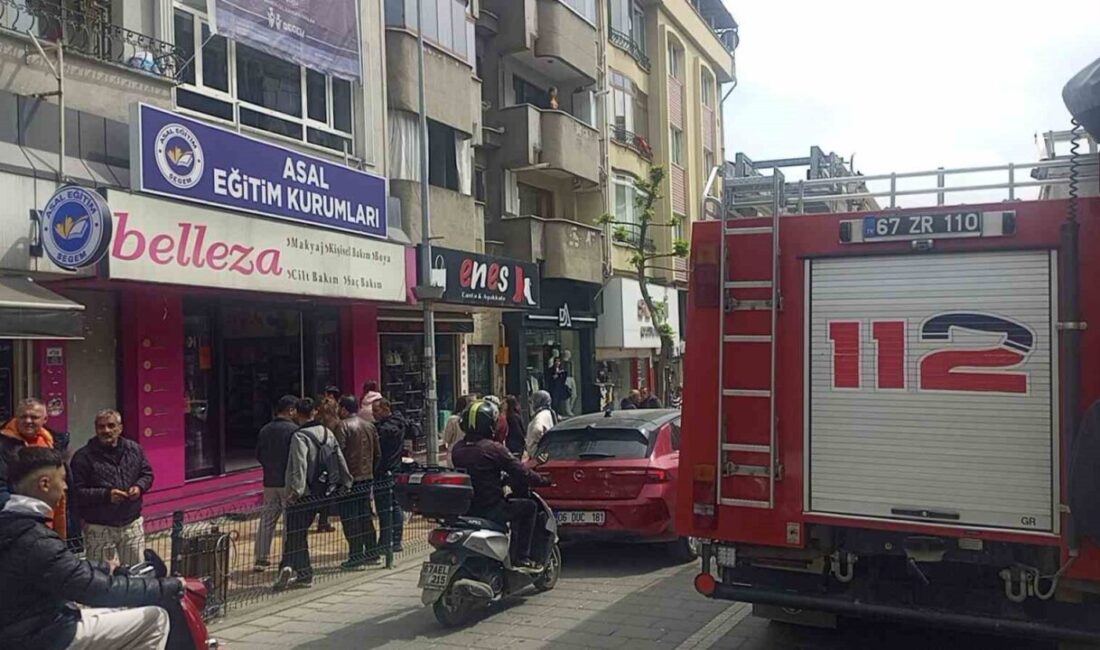 Kozmetik ürünlerinin satıldığı işyerinde çıkan yangın korkuttu Zonguldak’ın Çaycuma ilçesinde kozmetik ürünlerinin satıldığı işyerinde çıkan yangın paniğe