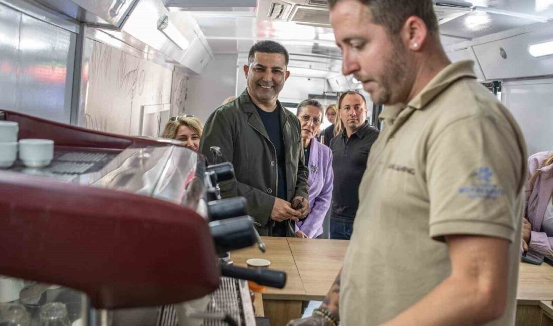 Kuşadalı gençler mobil barista otobüsüyle mesleki beceri kazandı Kuşadası Belediye Başkanı Ömer Günel, İzmir Büyükşehir Belediyesi’nin gençlere kahve