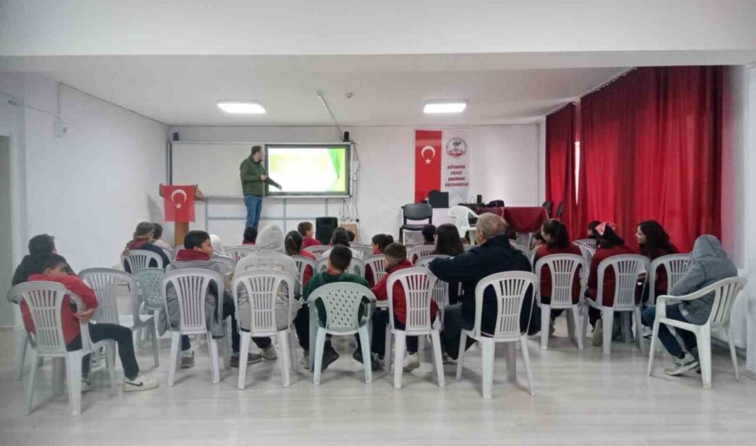 Kütahya DKMP’den öğrencilere biyolojik çeşitlilik, biyokaçakçılık ve yaban hayatı eğitimi Kütahya Doğa Koruma ve Milli Parklar Şube Müdürlüğü (DKMP) ekiplerince,