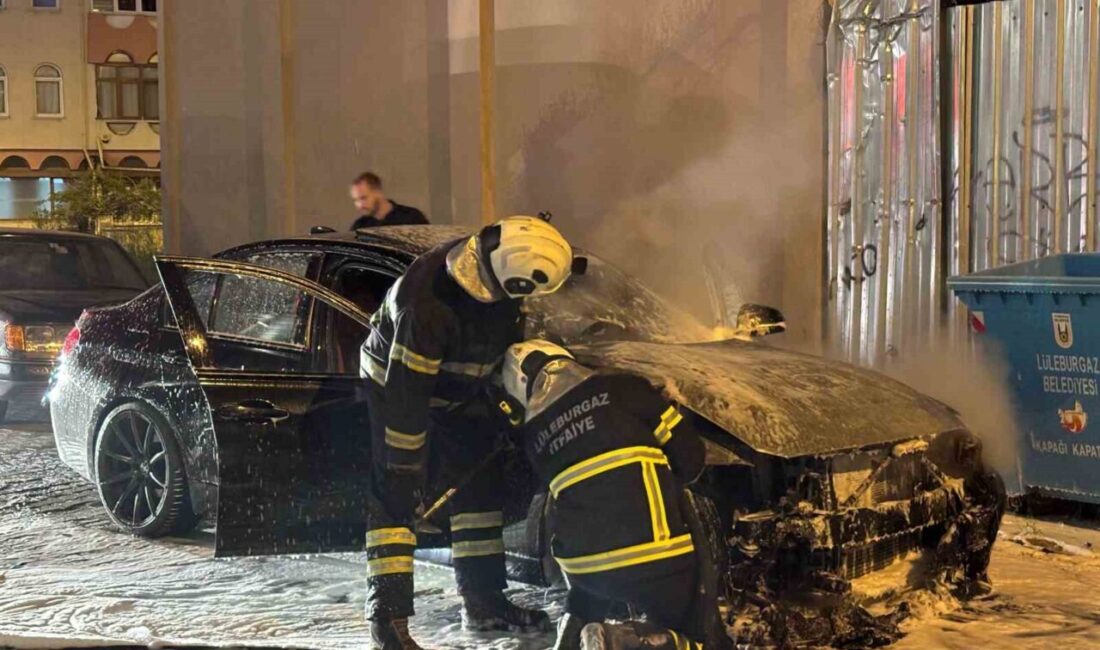 Lüleburgaz’da otomobil yangını Kırklareli’nin Lüleburgaz ilçesinde bir otomobilde çıkan yangın çevreye yayılmadan söndürüldü.