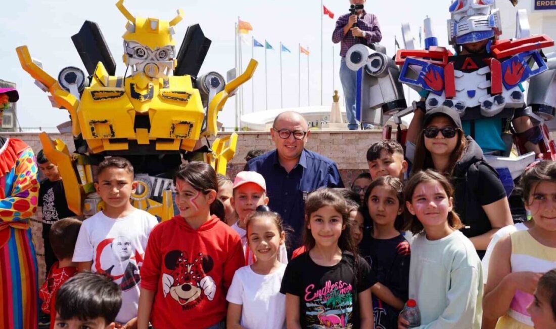 Mersin Erdemli’de çocuklar şenlikte buluştu Mersin’in Erdemli Belediyesi tarafından düzenlenen çocuk şenliğinde, çocuklar doyasıya eğlendi.