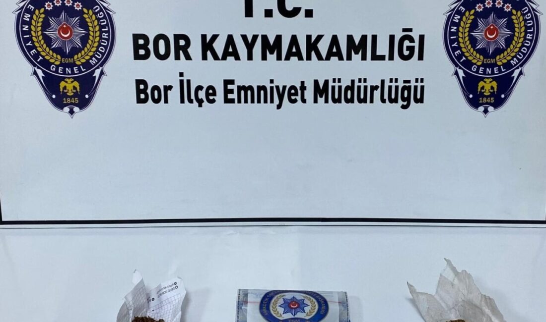 Niğde’de uyuşturucu operasyonu: 4 kişi tutuklandı Niğde’de düzenlenen uyuşturucu operasyonunda yakalanan 5 şüpheliden 4’ü tutuklandı. Niğde