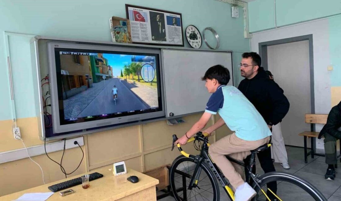 Öğrenciler bisiklet simülasyonuyla sanal ortamda pedal çevirdiler Bolu’da ortaokul öğrencileri, bisiklet simülasyon sistemiyle hem eğlendi hem sporla
