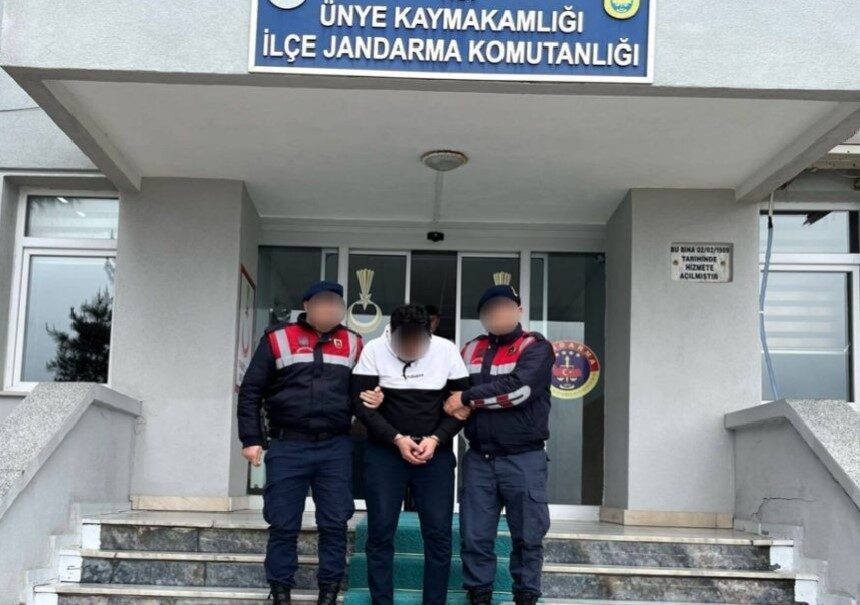 Ordu’da DEAŞ üyesi bir kişi yakalandı Ordu’da jandarma ekipleri tarafından yapılan çalışmalar kapsamında terör örgütü DEAŞ’e