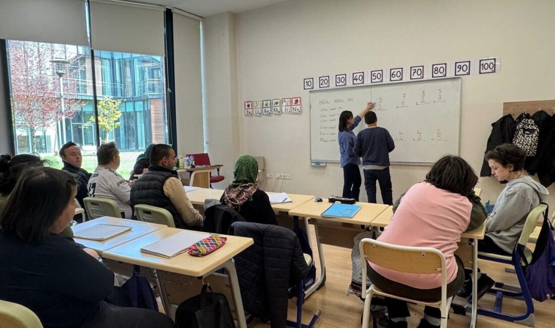 Özel bireyler, SGM’de özgüven kazanıp keşfe çıkıyor Sakarya Büyükşehir Belediyesi Engelsiz Hobi Atölyeleri, engelli bireylerin hayatına umut