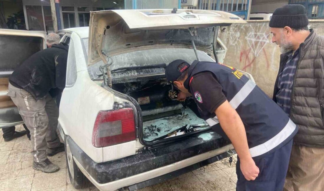 Park halineki araçta çıkan yangın büyümeden söndürüldü Çorum’un Sungurlu ilçesinde sanayi sitesinde park halinde bulunan araçta çıkan