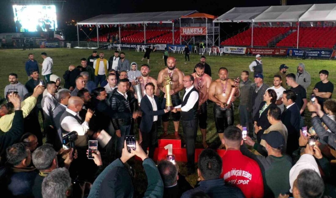 Paşa’nın Aslanı, sezona altın kemerle başladı Gazipaşa Yağlı Güreşleri’nde finalde Osman Kan’ı yenen Orhan Okulu, başpehlivan