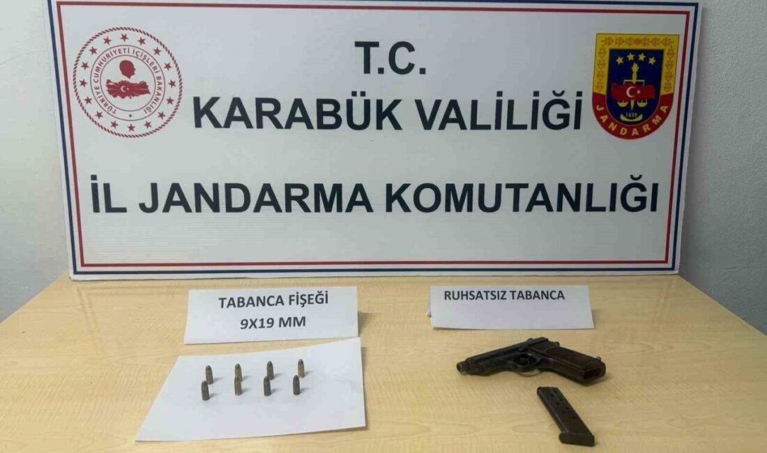 Ruhsatsız silah bulunduran şahsa 40 bin TL ceza Karabük’ün Safranbolu ilçesinde üzerinde ruhsatsız silahla yakalanan şahsa 40 bin
