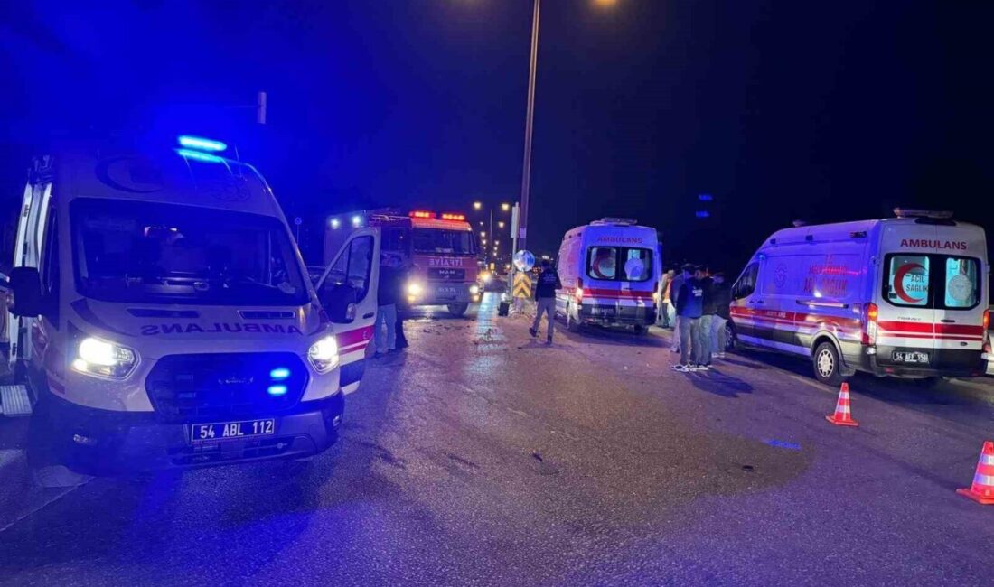 Sakarya’da duble yolda iki otomobil çarpıştı: 1’i ağır 7 yaralı Sakarya’nın Adapazarı ilçesinde duble yolda iki otomobilin çarpışması neticesinde meydana