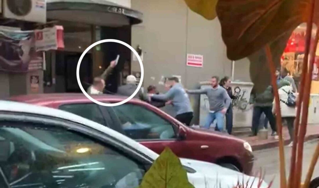Samsun’da kavgayı ayırmak isteyen uzman çavuş havaya ateş açtı Samsun’da kavgayı ayırmak isteyen uzman çavuş tabancayla havaya ateş açtı.