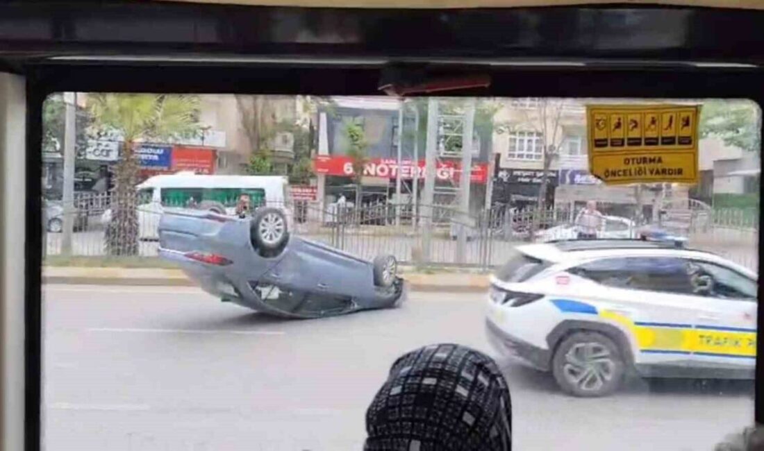 Şanlıurfa’da kamyon ile çarpışan otomobil ters döndü Şanlıurfa’da yük kamyonu ile çarpışan otomobil ters dönerken, otomobil sürücüsü