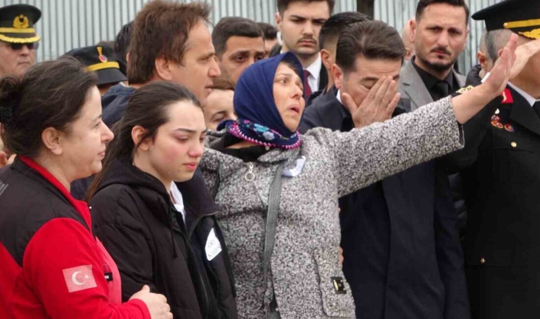 Şehit Uzman Onbaşı Berat Mecit Day’ın cenazesi askeri uçakla memleketi Trabzon’a getirildi Irak’ın kuzeyinde Pençe-Kilit operasyonu bölgesinde teröristler tarafından düzenlenen saldırıda yaralanan