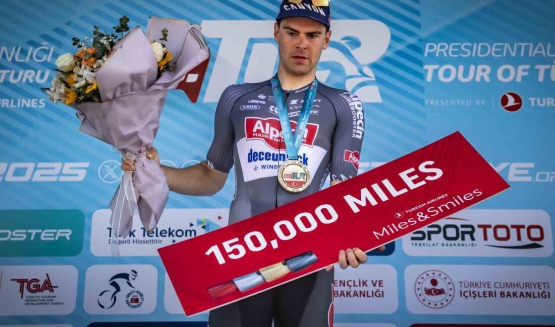 Simon Dehairs: “İlk profesyonel zaferimden dolayı çok mutluyum” 60. Cumhurbaşkanlığı Türkiye Turu Antalya-Antalya etabının galibi olan Belçikalı sporcu