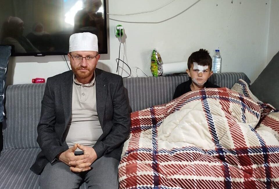 Sivas’ta kuyuya düşen çocuğun yardımına imam yetişti Sivas’ta oyun oynarken 25 metre derinliğindeki su kuyusuna düşen 6