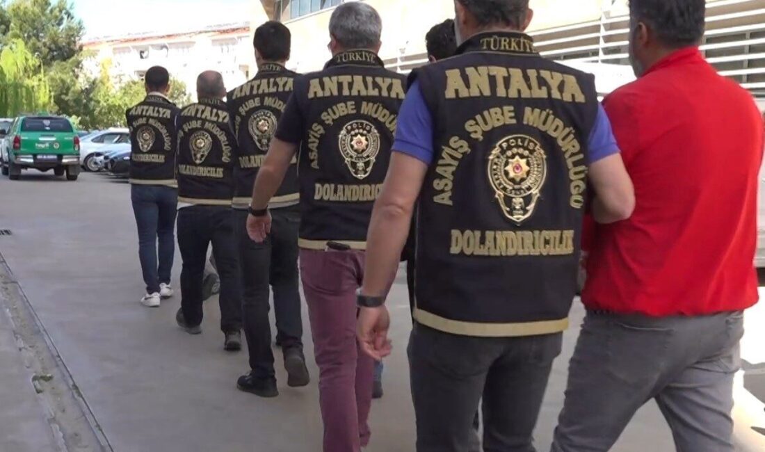 Sosyal medyadan satılık prefabrik konteyner ve arsa ilanıyla 1,5 milyon liralık kapora vurgunu Antalya’da sosyal medya üzerinden satılık prefabrik konteyner ve arsa ilanı