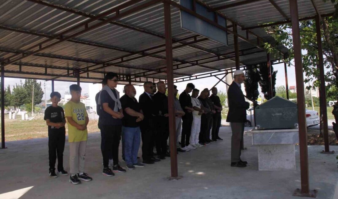 Su kanalında ölü bulunan 13 yaşındaki Sefa, gözyaşları arasında toprağa verildi Antalya’nın Serik ilçesinde üç gün önce okul çıkışı kaybolan ve
