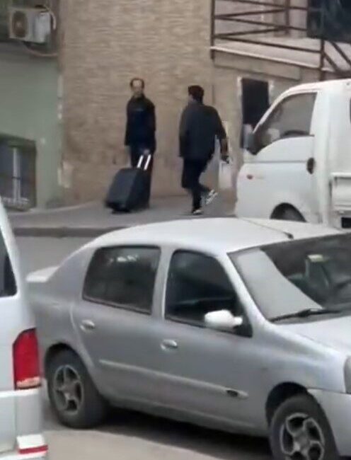 Sultangazi’de iki grup arasında silahlı kavga İstanbul Sultangazi’de iki grup arasında çıkan tartışma silahlı kavgaya dönüştü.