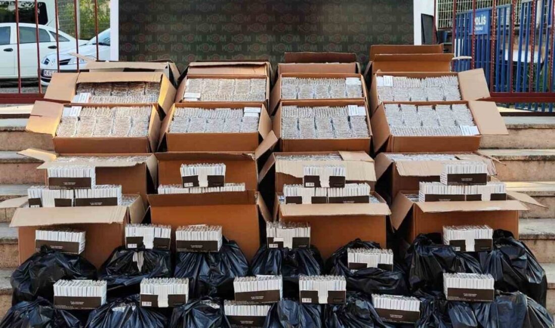 Şüphe üzerine durdurulan araçtan 229 bin makaron çıktı Manisa’nın Salihli ilçesinde polis ekipleri tarafından şüphe üzerine durdurulan araçta