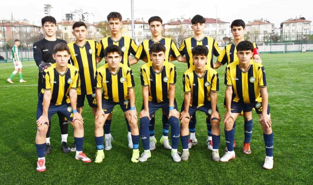 Talas Belediyespor U15 takımında yüzler gülüyor Kayseri U15 Ligi Play-Off ikinci maçında Talas Belediyespor, rakibi Kayseri