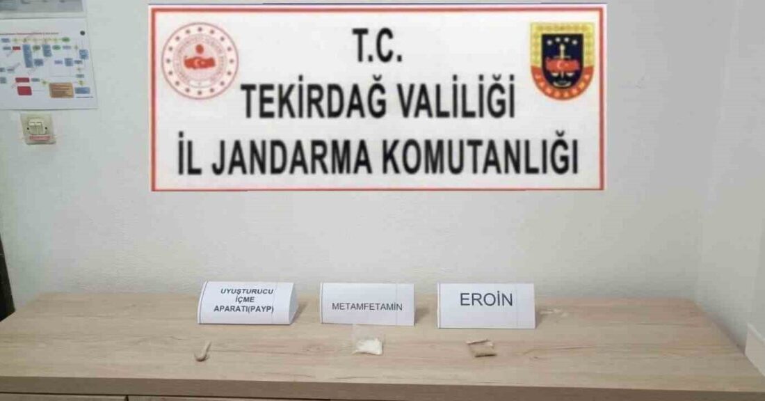 Tekirdağ’da jandarmadan uyuşturucu ve kaçak tütün operasyonları Tekirdağ’da jandarma ekiplerinin düzenlediği operasyonlarda uyuşturucu madde, kaçak tütün ürünleri
