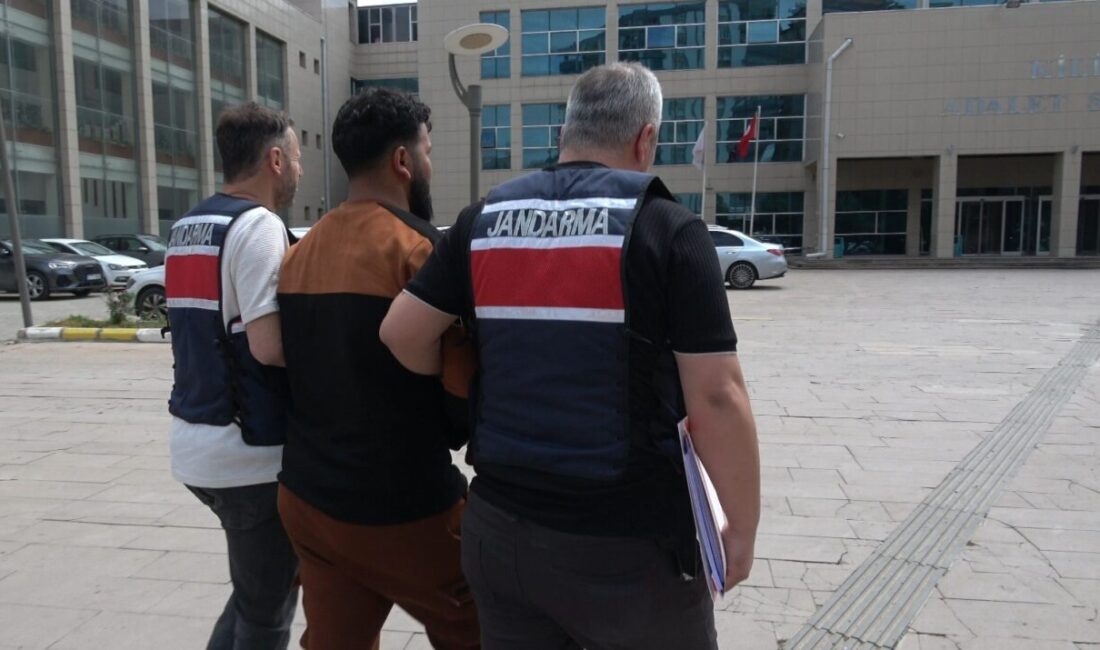 Terör örgütü üyesi Malatya’da yakalandı Malatya’nın Hekimhan ilçesinde, PKK/KCK/ PYD-YPG silahlı terör örgütü içerisinde faaliyet