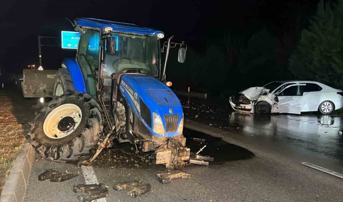 Ters yönde ilerleyen traktör ile otomobil çarpıştı: 2 yaralı Burdur’un Bucak ilçesi Burdur-Antalya karayolu Kızılkaya Kavşağı mevkiinde ters yönde