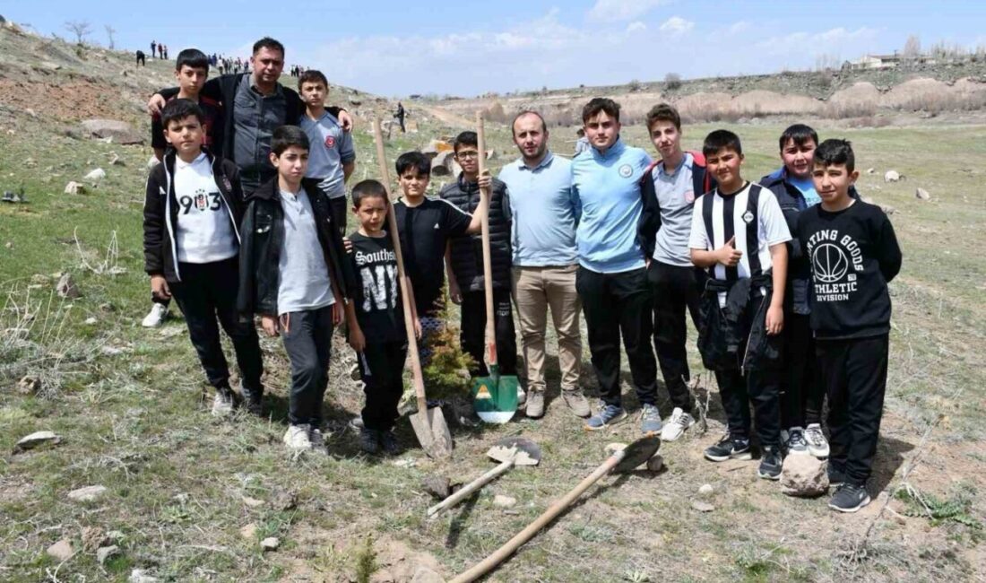 Tomarza’da 2 bin fidan toprakla buluştu Kayseri Tohumluk Sosyal Yardımlaşma, Eğitim, Kültürel ve Sanat Vakfı ve