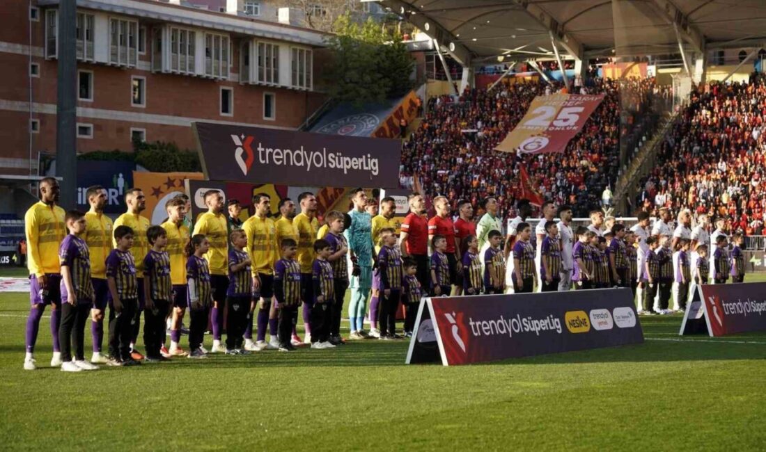 Trendyol Süper Lig: Eyüpspor: 0 – Galatasaray: 0 (Maç devam ediyor) Trendyol Süper Lig’in 33. haftasında Eyüpspor, sahasında Galatasaray ile karşılaşıyor.