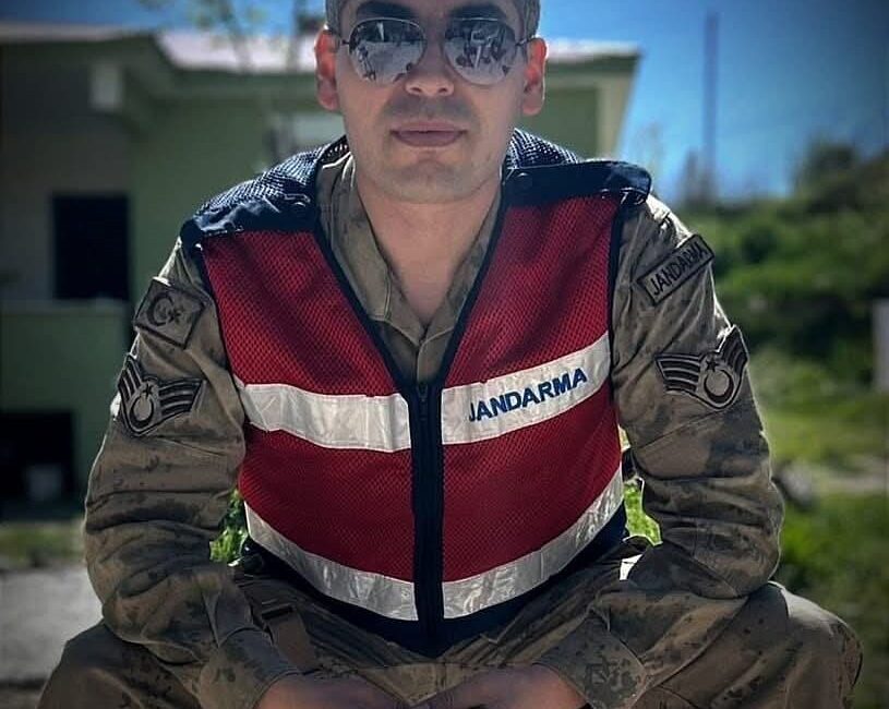 Tunceli’de görevli jandarma astsubay hayatını kaybetti Tunceli İl Jandarma Komutanlığına bağlı Çemişgezek İlçe Jandarma Komutanlığında görev