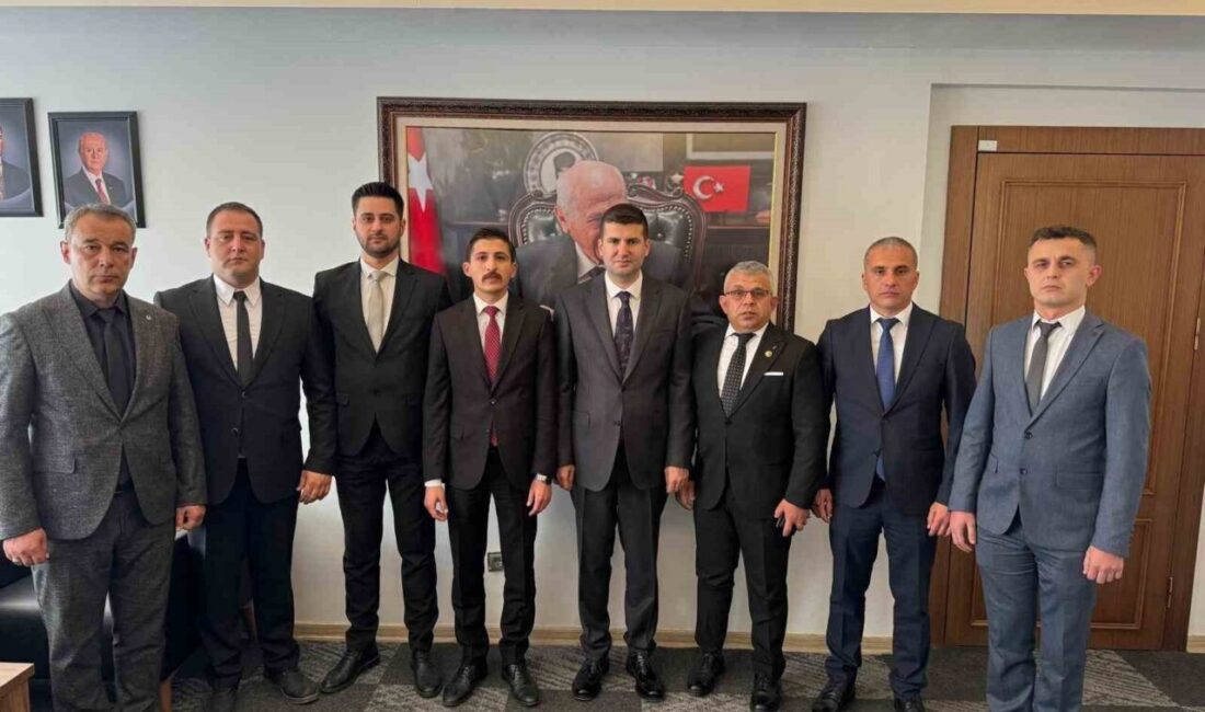 Ülkücüler hizmet binasının tapusunu aldı Ülkü Ocakları Aydın İl Başkanlığı, hizmet verdiği binanın bir bölümünü