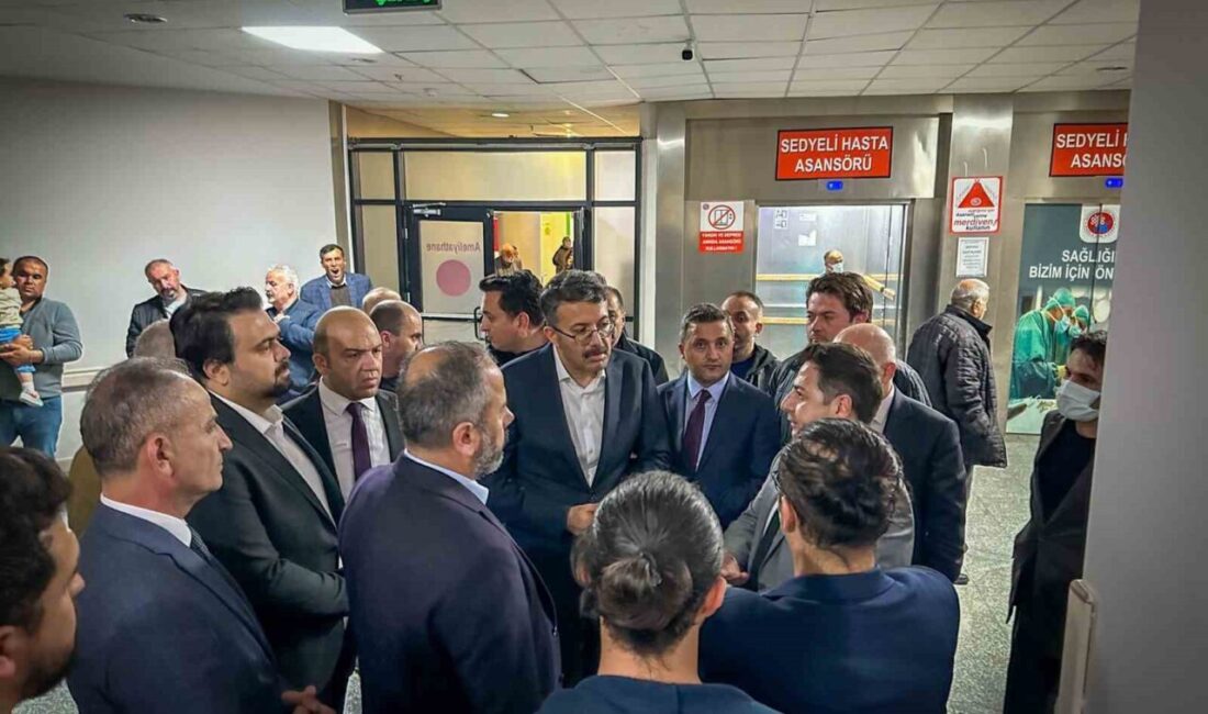 Vali Çelik trafik kazasında yaralanan vatandaşları ziyaret etti Hakkari Valisi Ali Çelik, Van’ın Gürpınar ilçesinde meydana gelen trafik