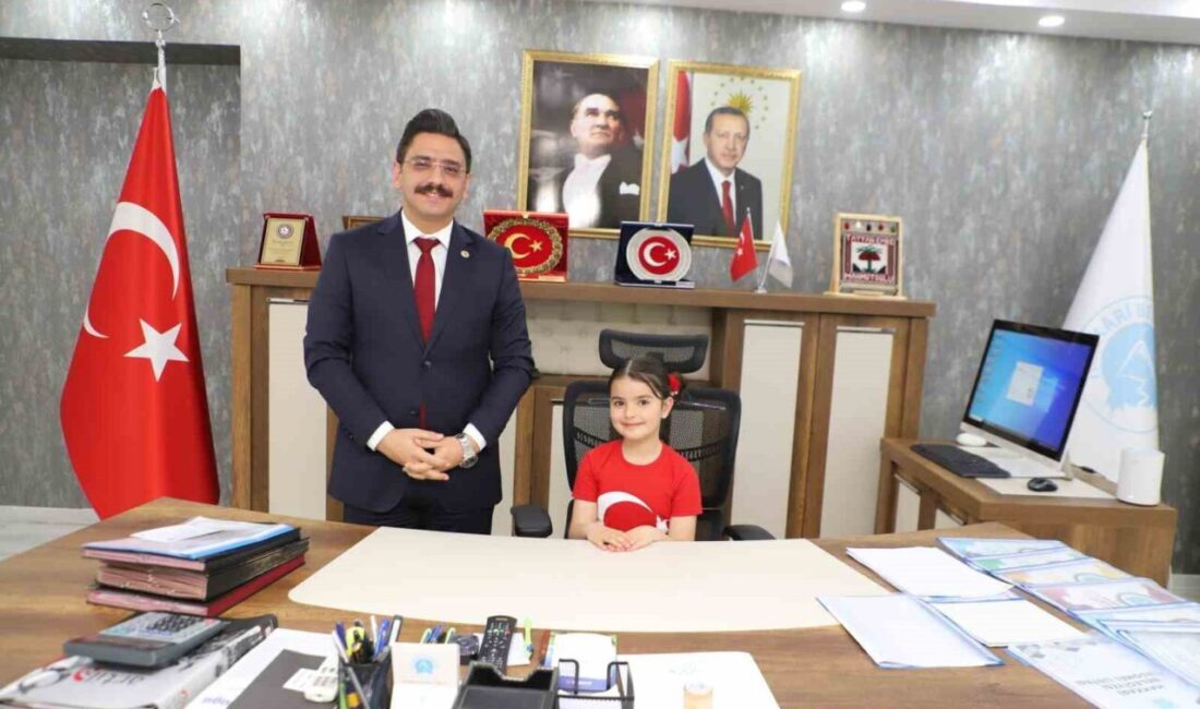 Vali Yardımcısı Mahmutoğlu, Jinda’yı makamında ağırladı Hakkari Vali Yardımcısı ve Belediye Başkan Yardımcısı Vekili Tayyar Emre