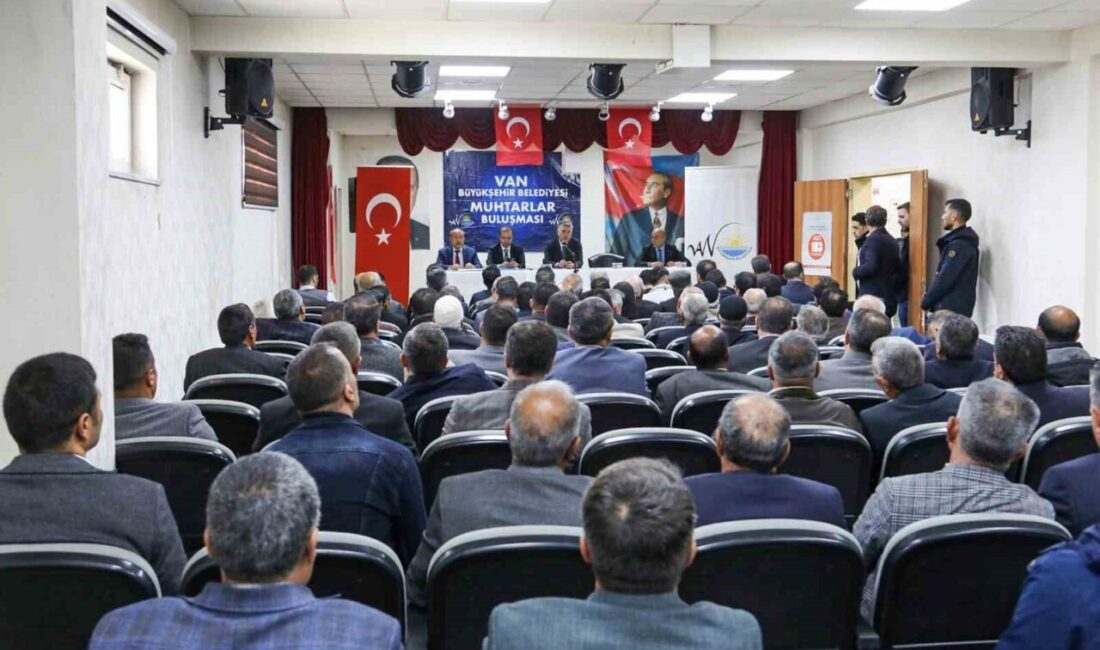 Van Büyükşehir Belediyesinden mahalle muhtarları toplantısı Van Büyükşehir Belediyesi, mahallelerin sorunlarını yerinde çözmek için başlattığı muhtar