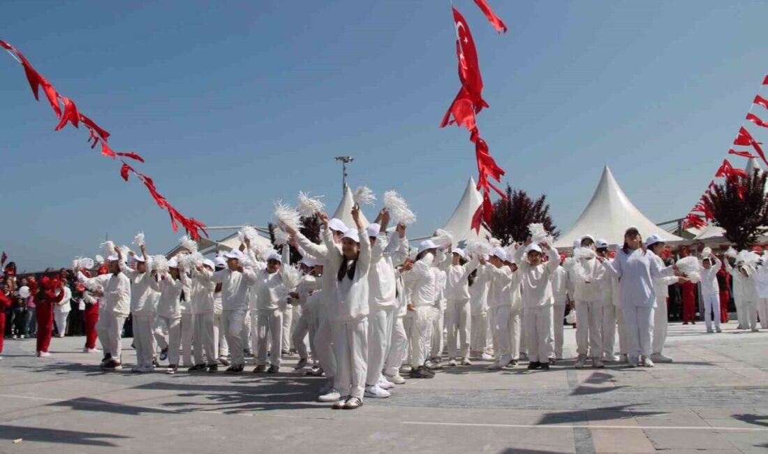 Yalova’da 23 Nisan coşkusu Yalova’da 23 Nisan Ulusal Egemenlik ve Çocuk Bayramı düzenlenen çeşitli