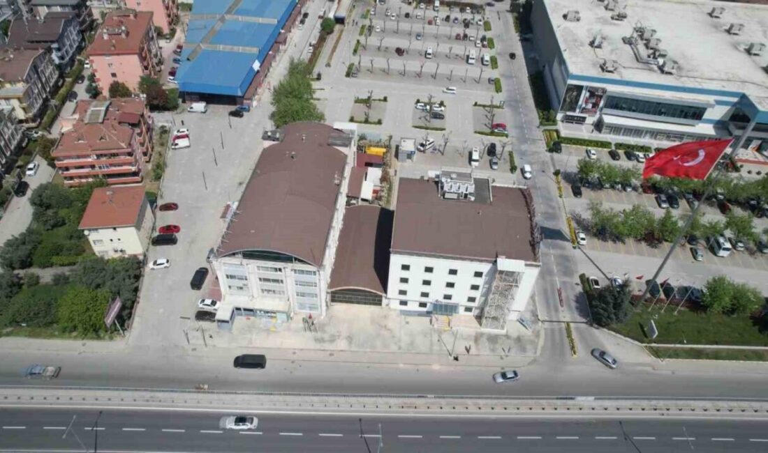 Yalova’daki özel hastanede deprem raporuna istinaden hasta kabulü durduruldu Yalova’nın Çiftlikköy ilçesinde faaliyet gösteren Özel Aktif Hastanesi’nde deprem performans
