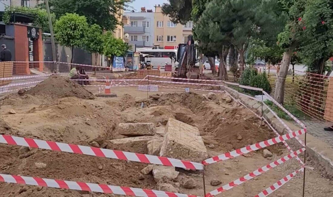 Yol çalışmasından tarih fışkırdı, bölgede çalışmalar durduruldu Aydın’ın Efeler ilçesinde yol yenileme çalışmaları sırasında Roma Dönemi’ne ait