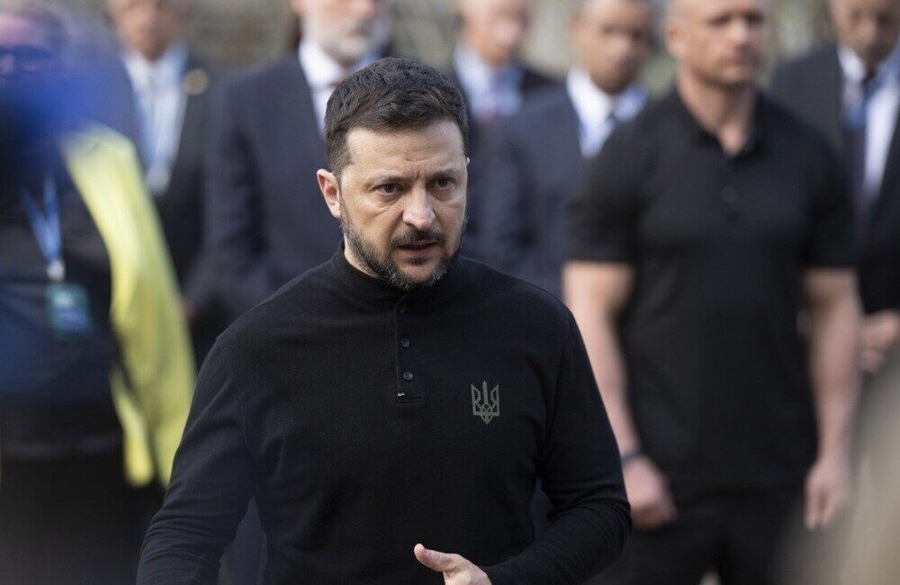 Zelenskiy: “Koşulsuz ve tam bir ateşkesin ilk adım olması gerektiği konusunda ısrar ediyoruz” Ukrayna Devlet Başkanı Vladimir Zelenskiy, Rusya-Ukrayna Savaşı’nın çözümünde ilerleme kaydedilmesinin